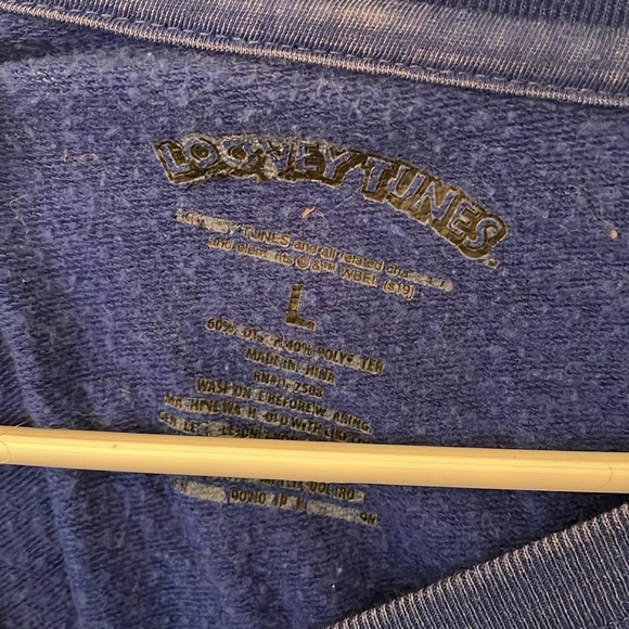 Looney Tunes Cropped Sweatshirt - Picture 3 of 7